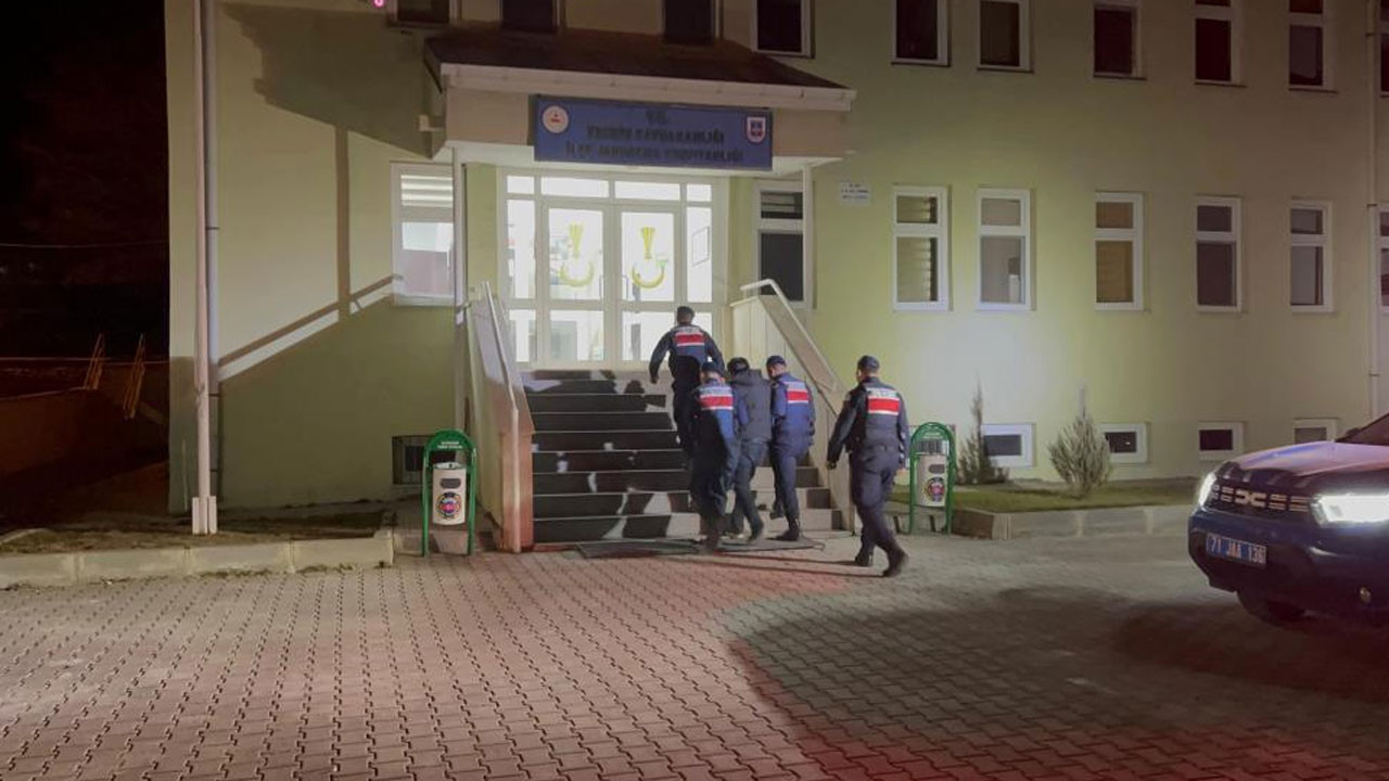 FETÖ'den aranan hükümlü kıskıvrak yakalandı