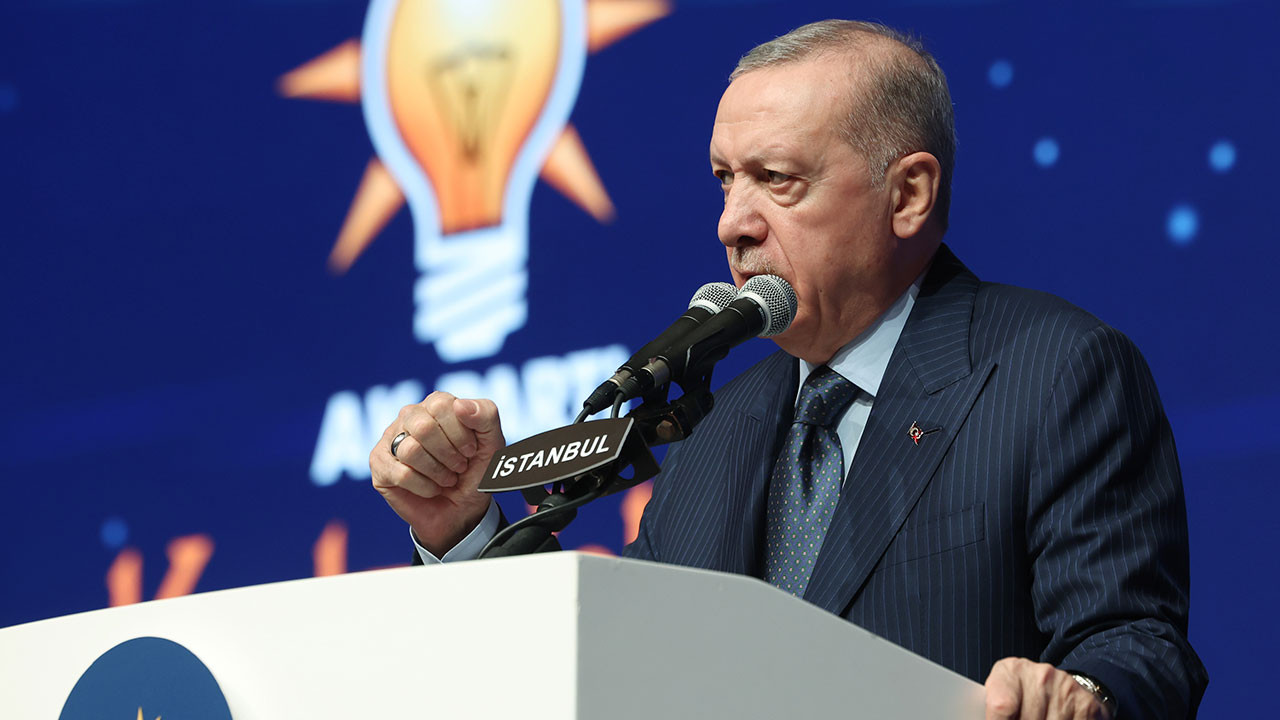 Cumhurbaşkanı Erdoğan: Ana muhalefet mi sirk çadırı mı belli değil!
