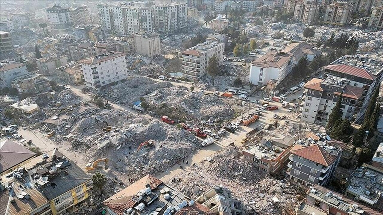 Deprem bölgesinde 6 Şubat'ta okullar tatil edildi