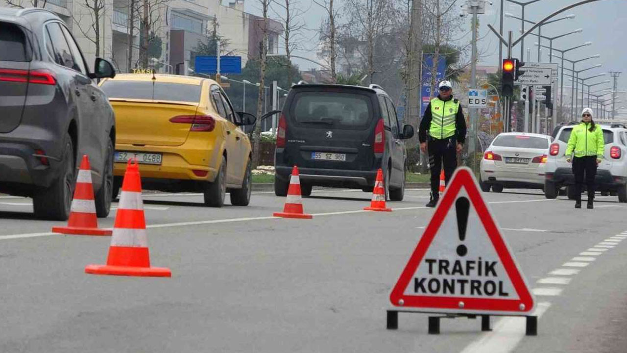 Bakan Yerlikaya duyurdu... 3 milyon 277 bin araç denetlendi!