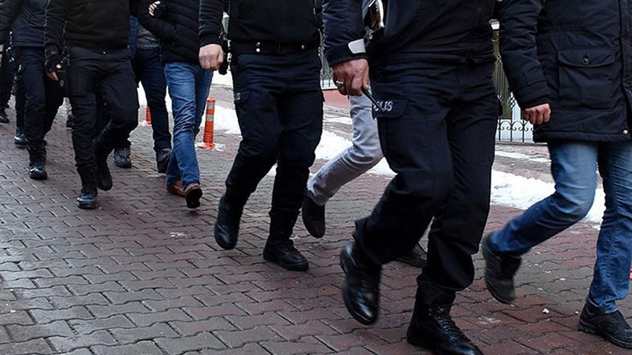 5 ilde 'change’ operasyonu: 8 kişi tutuklandı