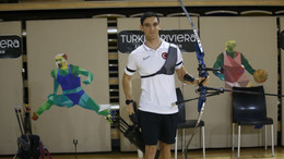 "Çelimsiz" diye geç başladığı okçulukta artık oklarını olimpiyatlar için atıyor