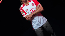 Sacha Boey, resmen Bayern Münih'te