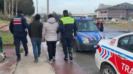 Tekirdağ'da, dron destekli trafik denetiminde 2 kaçak göçmen yakalandı