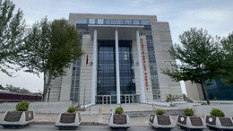 Kız öğrencileri taciz eden öğretmen tutuklandı