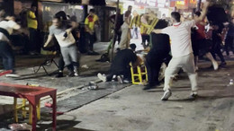 Göztepe kutlamalarında taraftar ve esnaf arasında kavga!