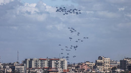 ABD Gazze'ye havadan yardım bıraktı