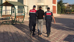 Jandarma 25 yılla aranan kaçağı yakaladı