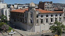 Depreme dayanıksız olduğu için boşaltılmıştı! İzmir’deki tarihi han 1 milyar lirayı aşkın fiyatıyla satışta