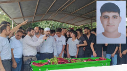 Yola fırlayan sokak köpeğine çarpan motosikletli öldü