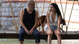 Dilber Azem'e “deme” şarkısıyla seslendi: "Deme düşmem ocağına geleceksin ayağıma"