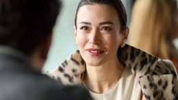 Ünlü oyuncu Ecem Özkaya yaşadığı skandalı anlattı... Evli birinin attığı mesajı ifşa etti