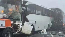Katliam gibi otobüs kazası: 38 kişi hayatını kaybetti