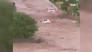 Pakistan'ı sel vurdu!