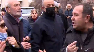 Kentsel dönüşüm baskısı mahalleyi birbirine düşürdü: İmza atan-atmayan gerginliği