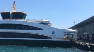 Karaköy'de korkunç kaza: Vapur, iskeleye çarptı
