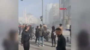 Depremde ağır hasar alan 7 katlı bina çöktü! Enkazda birilerinin olup olmadığı araştırılıyor