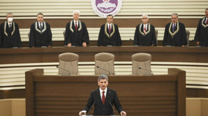 AYM'nin yeni üyesi Muhterem İnce yemin etti