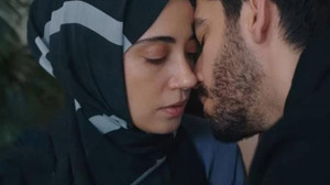 Kızılcık Şerbeti yine gündeme damga vurdu Umut ve Nursema'nın o sahnesi olay oldu