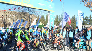 CRI Türkiye Kış Bisiklet Yarışları serisi Aspendos'ta başladı