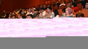 Trabzonspor'un "İnadıyla Şampiyon" adlı belgeselini efsane futbolcular taraftarlarla izledi