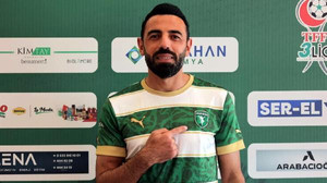 Efeler 09'da orta sahaya takviye