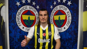 Fenerbahçe'de Çağlar Söyüncü imzayı attı