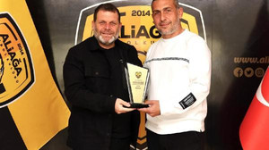Aliağa Futbol'da Şapçı'ya plaketli veda