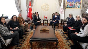 Bakan Tekin, Kırgız mevkidaşı ile bir araya geldi