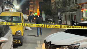 Fatih’te kimliği belirsiz kişiler etrafa ateş açtı