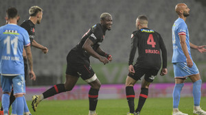 Karagümrük evinde fark attı