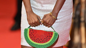 77'nci Cannes Film Festivali'nde kırmızı halıda Filistin'e "karpuzlu" destek