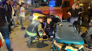 Kocaeli'de iki motosiklet kamyonetle çarpıştı: 4 yaralı