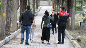 Mezarlıktaki bebek ağlama sesi duydu! Polisler harekete geçti sonuç şoke etti