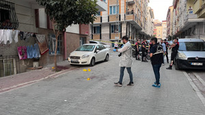 Sokak ortasında 2 kişiyi vurdu!