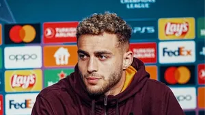 Barış Alper Yılmaz, yıllar sonra babasıyla aynı pozu verdi