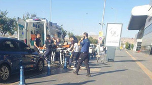 Havalimanı'nda polis vuruldu!