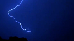 Kayseri'de aynı yere 8 kere yıldırım düştü