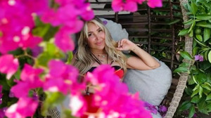 Yonca Evcimik'ten 61. yaşına özel pozlar! "Sağlık, huzur ve bereketinle gel 61"