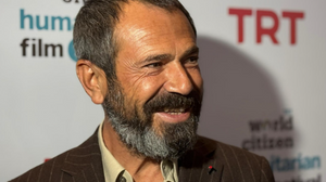 Olgun Şimşek oyunculuğa nasıl adım attığını anlattı