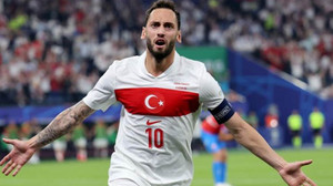 FIFA Futbol Ödülleri'nin adayları açıklandı! Hakan Çalhanoğlu da listeye girdi