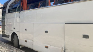 Otobüsü kaçırıp birçok araca zarar verdi!