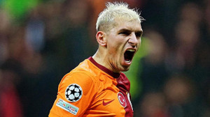Galatasaray'a Torreira'dan kötü haber: UEFA gelirlerine el konuldu