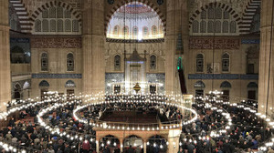 REGAİP KANDİLİ TARİHİ | 2025 Diyanet dini günler takvimi ile Regaip Kandili ne zaman, hangi tarihte?