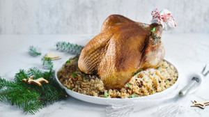 YILBAŞI HİNDİSİ FİYATLARI 2025: Doldurulmuş hindi fiyatları ne kadar? (İç pilav ile) Pişirilmemiş hindi fiyatı kaç TL?