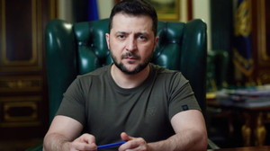 Zelensky'den kritik iddia: Rusya ölen askerlerin yüzlerini yakıyor!
