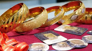 ALTIN FİYATLARINDA SON DURUM ŞAŞIRTTI! Gram altın ve çeyrek altın fiyatları yeni yılda yeniden uçuşta