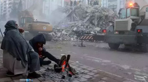 Depremde 96 kişi ölmüştü! O apartmana ruhsat verenlere dava