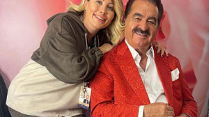 Ünlü türkücünün başı belada! Eski menajerden suç duyurusu