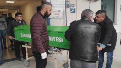 Eşini boğazından bıçaklayarak öldürdü!